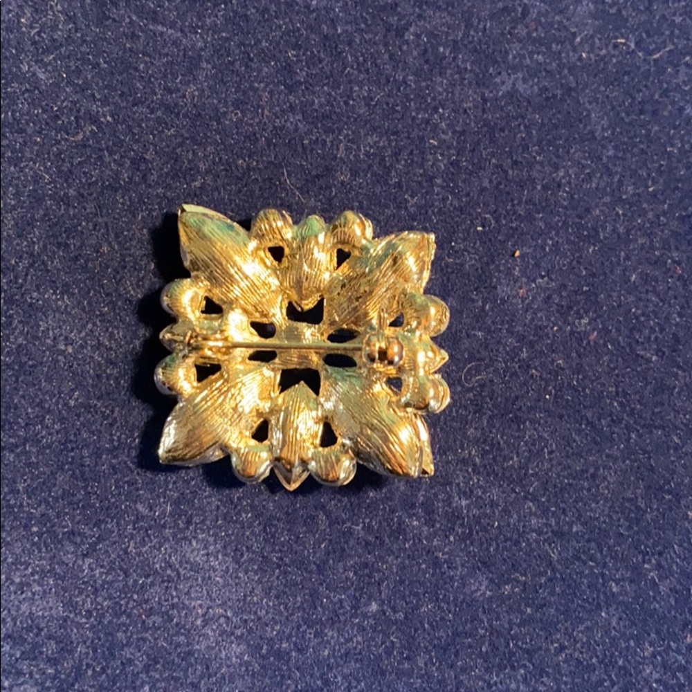 Brooch - Picture 3 of 5